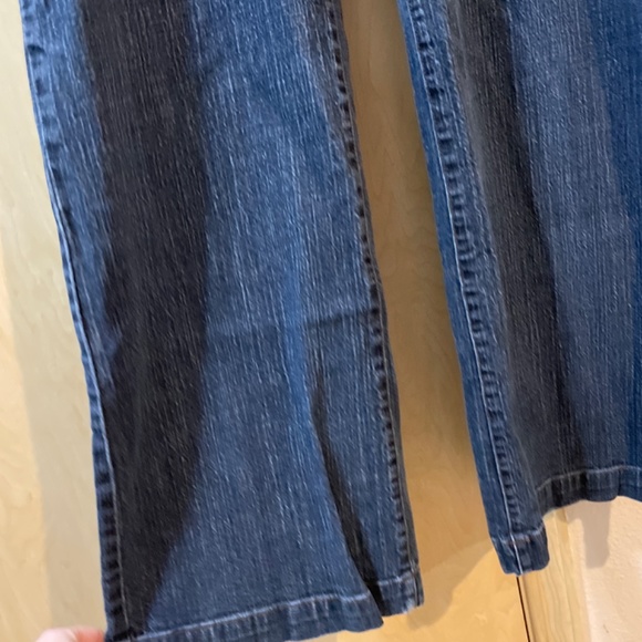 Women size 22 - 5 Venezia Boho Wide Leg Hippie Jeans- back pockets with button - Picture 3 of 5
